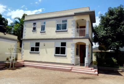 3 Bed House with Garden in Runda