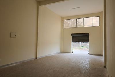 2,399 ft² Warehouse with Lift in Industrial Area