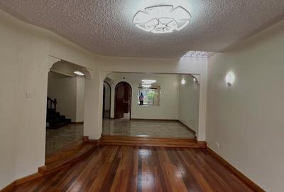 4 Bed Townhouse with En Suite in Kilimani - 2