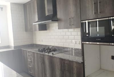 3 Bed Apartment with En Suite at Gitanga Road