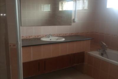 4 Bed Villa in Spring Valley - 4