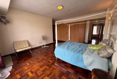 4 Bed Apartment with En Suite in Riara Road