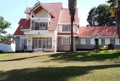 5 Bed House with En Suite in Runda - 3