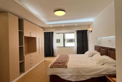 3 Bed Apartment with En Suite in Lavington