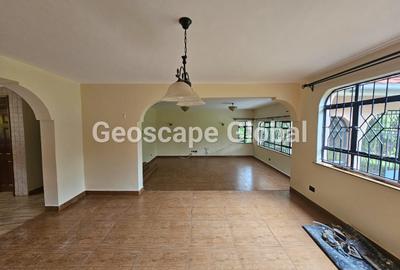 4 Bed House with En Suite in Runda