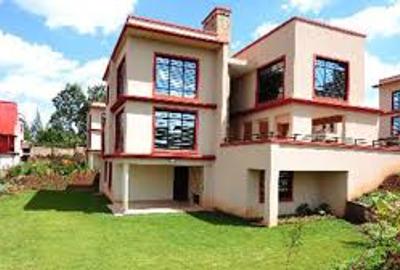 4 Bed Townhouse with En Suite at Off Kiambu Road