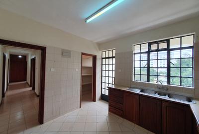 3 Bed Apartment with En Suite at Muthithi Rd - 4