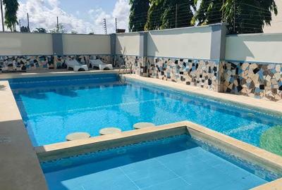 2 Bed Apartment with En Suite at Beach Road