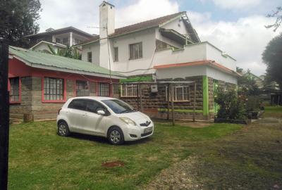 7 Bed House with En Suite in Ngong