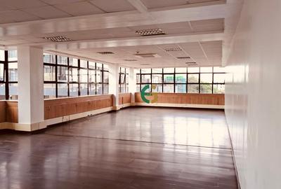 6,160 ft² Office with Lift in Westlands Area - 3