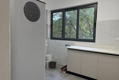 3 Bed Apartment with En Suite in Brookside - 4