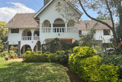 5 Bed House with En Suite in Nyari