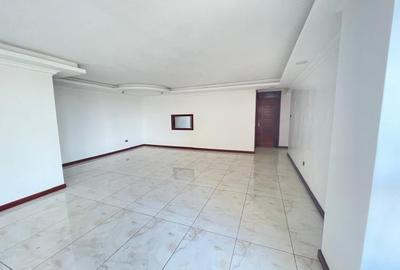 4 Bed Apartment with En Suite in Riverside
