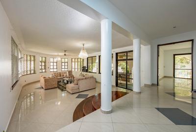 5 Bed Townhouse at Beach Road - 2