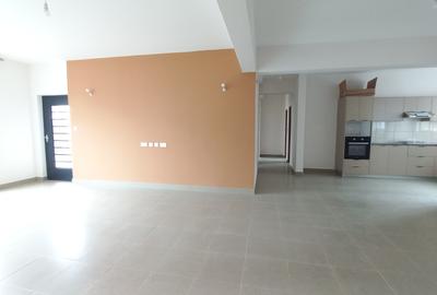 3 Bed Apartment with En Suite at National Park