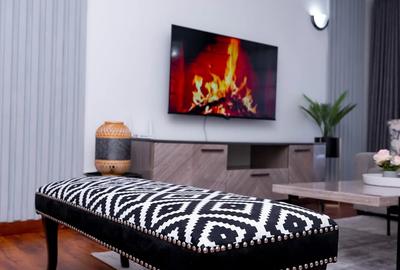 Serviced 2 Bed Apartment with En Suite at Riverside Drive
