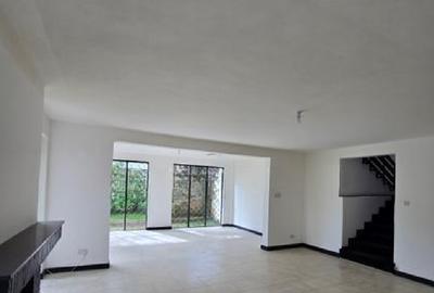 4 Bed Townhouse with En Suite in Lavington - 4