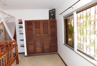 4 Bed House with En Suite at Nyali