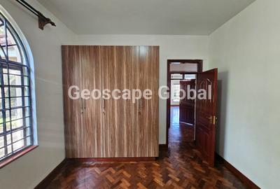 4 Bed House with En Suite in Kitisuru - 3