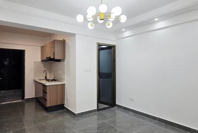 1 Bed Apartment with Gym in Riverside - 2