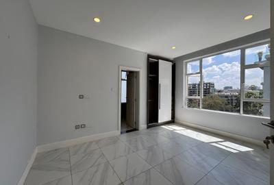 Serviced 2 Bed Apartment with En Suite in Westlands Area - 4