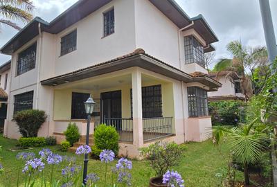 4 Bed Villa with En Suite at Convent Drive