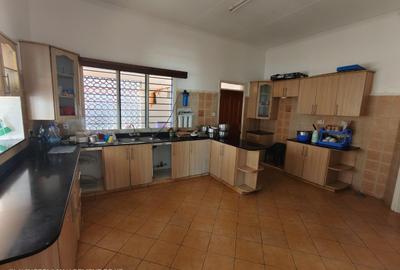 5 Bed Apartment with En Suite at Muthangari - 4