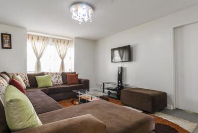3 Bed Apartment with En Suite at Nyayo Estate - 2