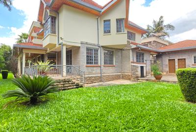 A Beautiful 5 Bedroom House To Let In Old Runda.