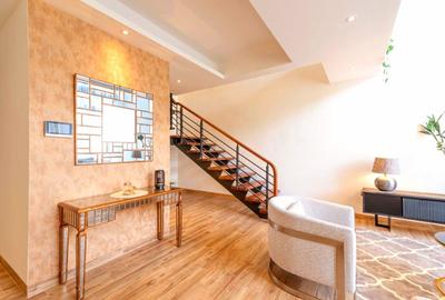 3 Bed Apartment with En Suite in Riverside - 3