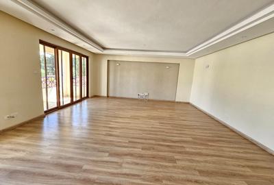 3 Bed Apartment with En Suite in Kileleshwa