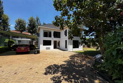 4 Bed Townhouse with En Suite in Runda