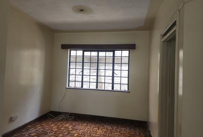 2 Bed Apartment with En Suite at Near Sarit Centre - 3