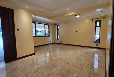 5 Bed Townhouse with En Suite at Muthangari Drive - 2