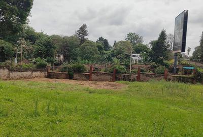 Land in Lavington