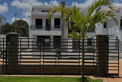 4 Bed Villa with En Suite at Muhuri Rd - 2