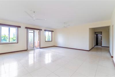 3 Bed Apartment with En Suite in Nyali Area