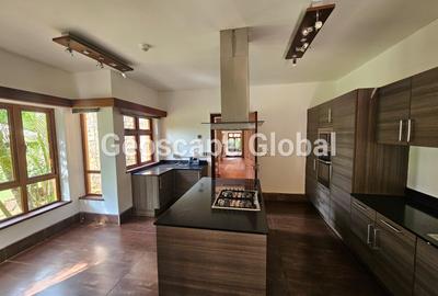 4 Bed House with En Suite in Kitisuru
