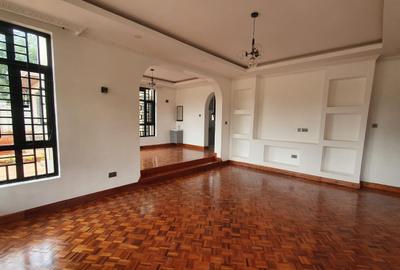 4 Bed House with En Suite in Karen - 2