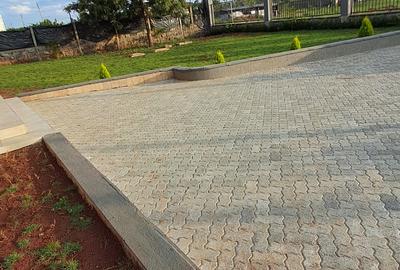 4 Bed House with En Suite at Daykio - 2