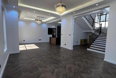 4 Bed Townhouse with En Suite in Lavington - 2