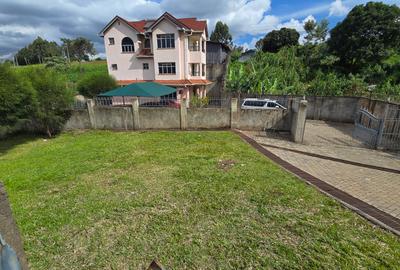 4 Bed House with En Suite in Ruaka