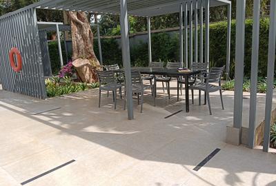 2 Bed Apartment with En Suite at Riverside Drive - 3