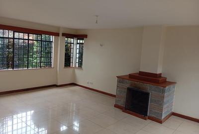 4 Bed House with En Suite at Brookside