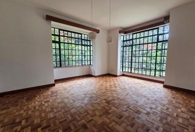 5 Bed House with En Suite in Rosslyn