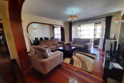 3 Bed Apartment with En Suite in Lavington - 4