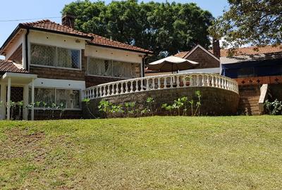 Land in Lavington