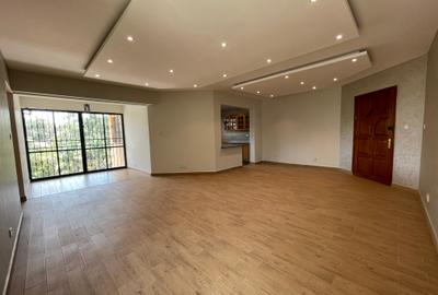 3 Bed Apartment with En Suite in Brookside