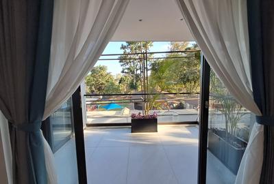 5 Bed Townhouse with En Suite in Lavington - 2