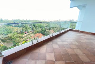 3 Bed Apartment with En Suite in Parklands - 2